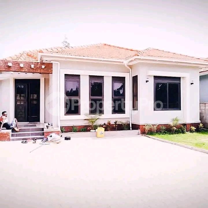 3 bedroom Bungalow Apartment for sale Kira road  Kira Wakiso Central - 5