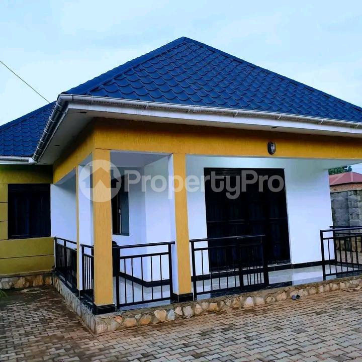 4 bedroom Bungalow Apartment for sale Namugongo road  Kampala Central Kampala Central - 5