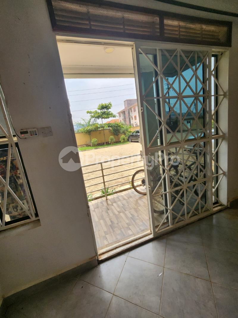 1 bedroom mini flat  Apartment for rent Kalungu road Gabba Kampala Central - 3