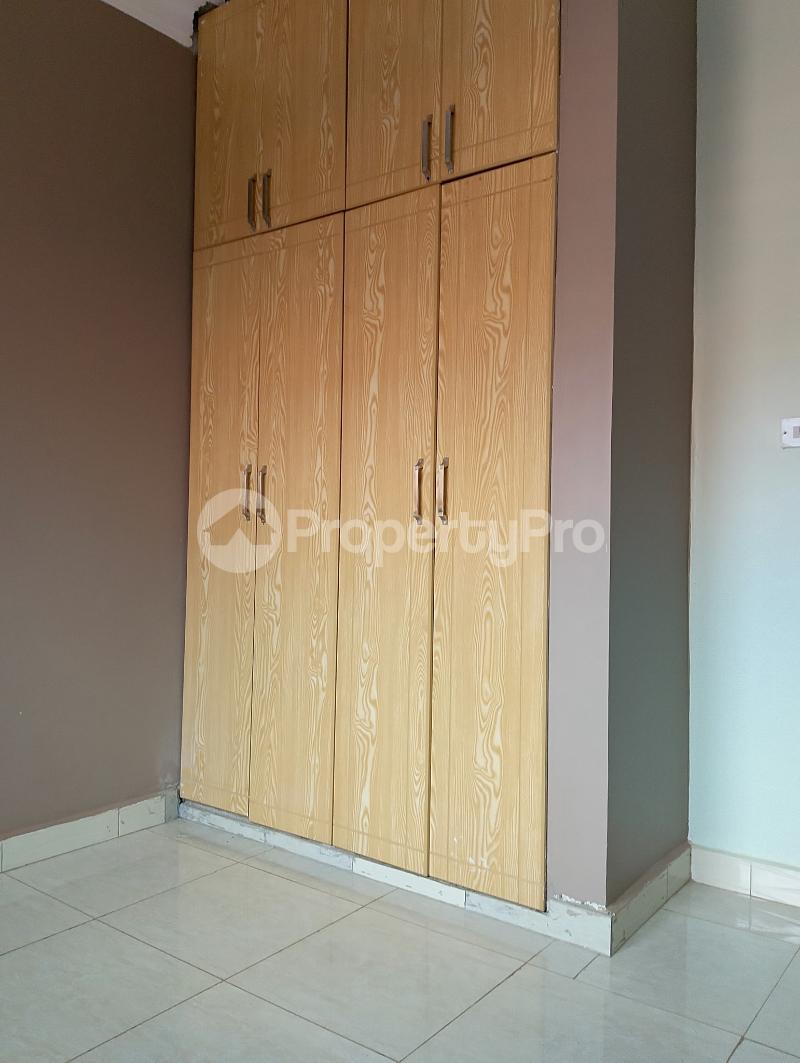 2 bedroom Apartment Block Apartment for rent buwaate road Wakiso Central - 7