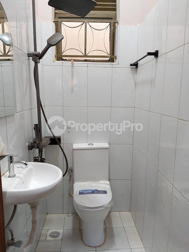 2 bedroom Apartment Block Apartment for rent buwaate road Wakiso Central - 1