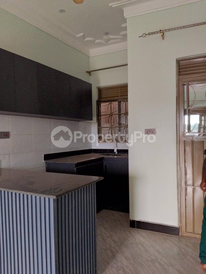2 bedroom Apartment Block Apartment for rent buwaate road Wakiso Central - 2