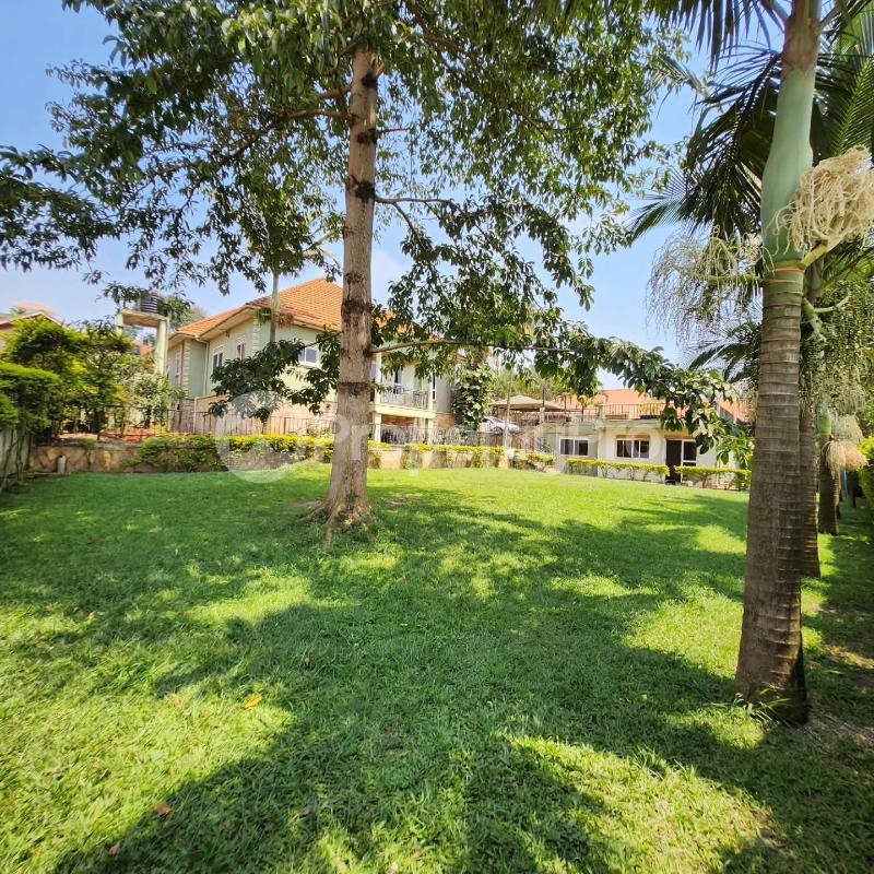 4 bedroom Apartment Block Apartment for rent Buwaate road  Wakiso Central - 0