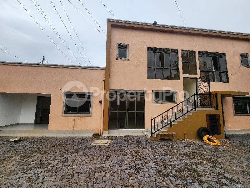 1 bedroom mini flat  Apartment Block Apartment for rent Lukuli road Makindye Kampala Central - 0