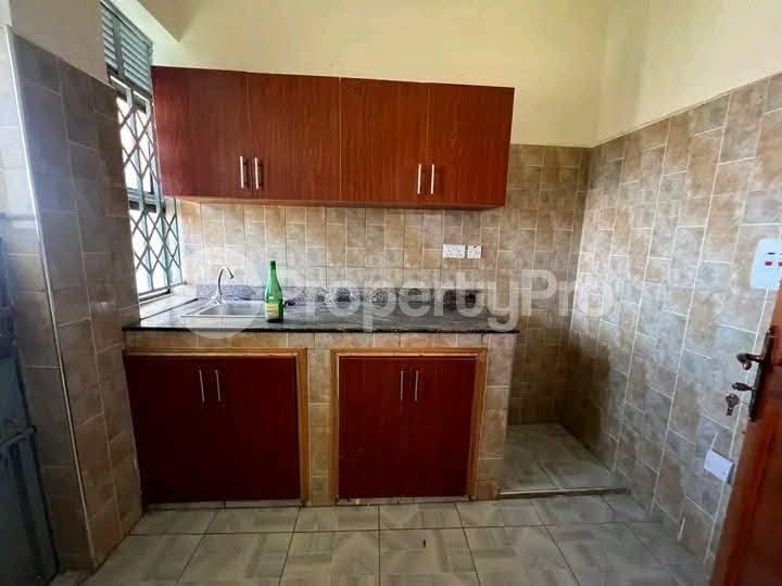 2 bedroom Apartment Block Apartment for rent Buziga road  Kampala Central - 5