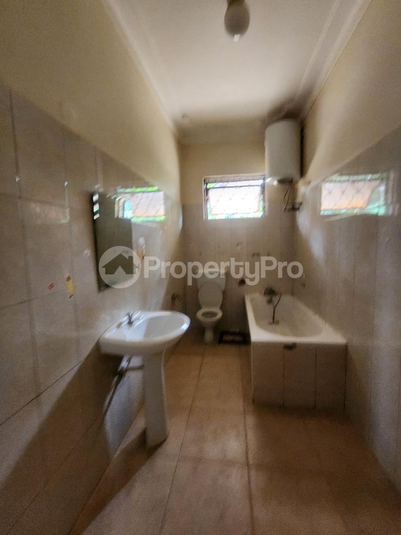 5 bedroom Villa for rent Lukuli road Makindye Kampala Central - 2
