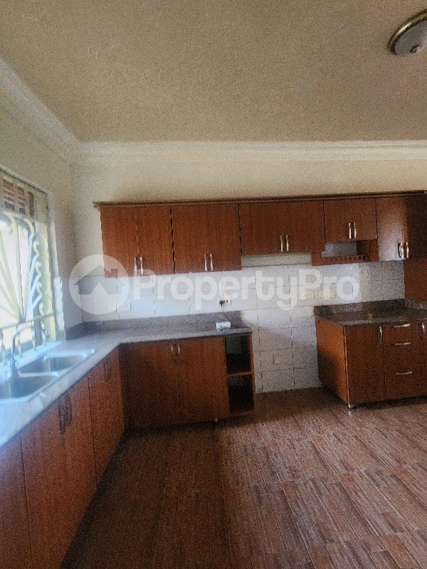 3 bedroom Apartment for rent Lukuli road Munyonyo Kampala Central - 4