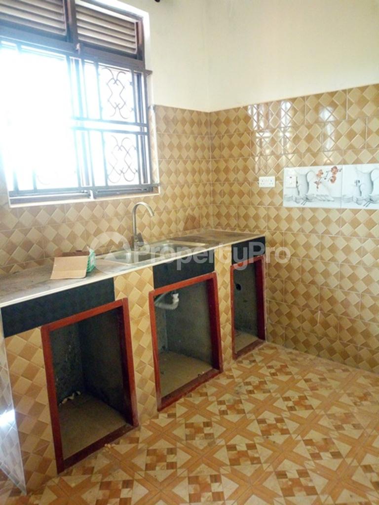 2 bedroom Apartment Block Apartment for rent Bweyogerere road Wakiso Central - 2