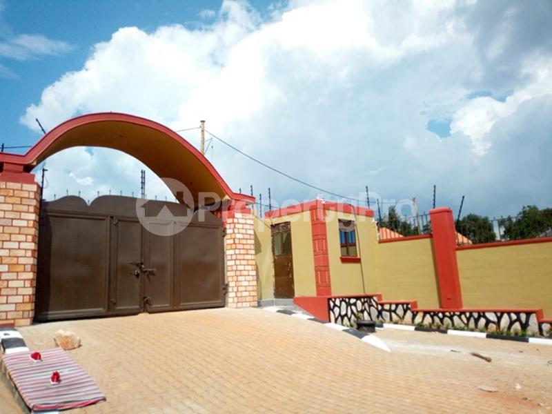 2 bedroom Apartment Block Apartment for rent Bweyogerere road Wakiso Central - 7