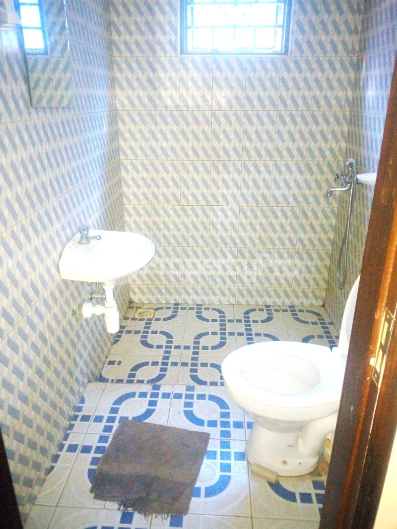 2 bedroom Apartment Block Apartment for rent Bweyogerere road Wakiso Central - 4