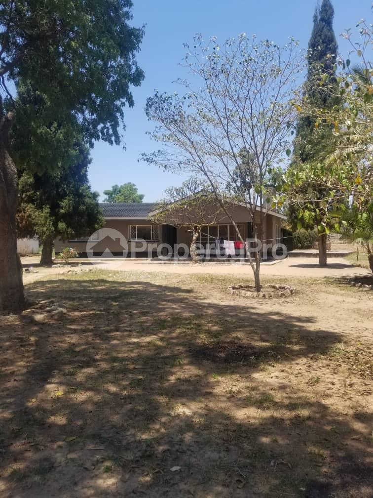 3 bedroom Houses for sale Chinhoyi Mashonaland West (PID 1AAEM