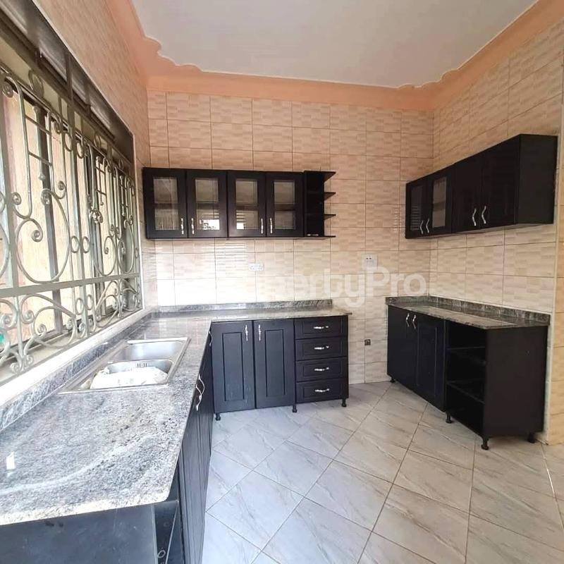 1 bedroom mini flat  Bungalow Apartment for rent bweyogerere road Wakiso Central - 4