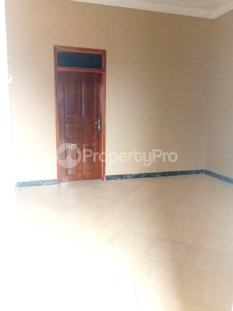 1 bedroom mini flat  Bungalow Apartment for rent gayaza road Gayaza Wakiso Central - 6