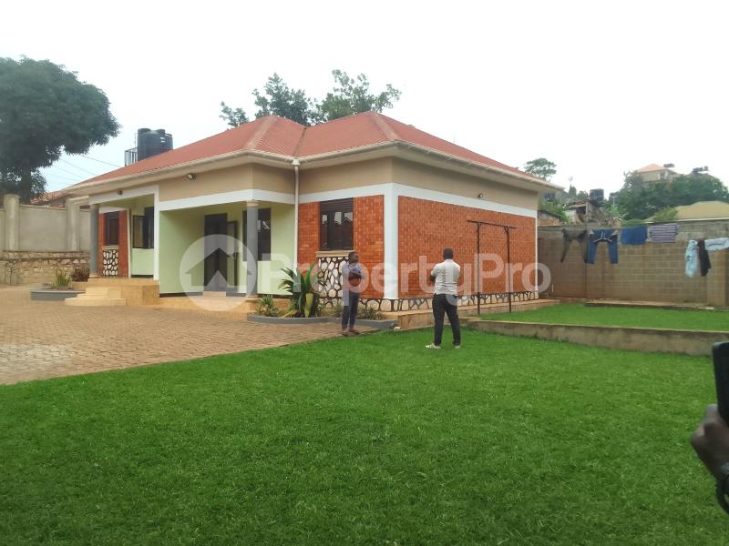 1 bedroom mini flat  Bungalow Apartment for rent naalya road Wakiso Central - 11