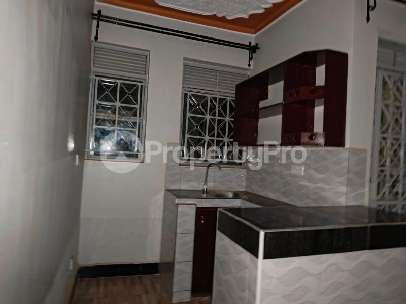 1 bedroom mini flat  Bungalow Apartment for rent namugongo road Wakiso Central - 5