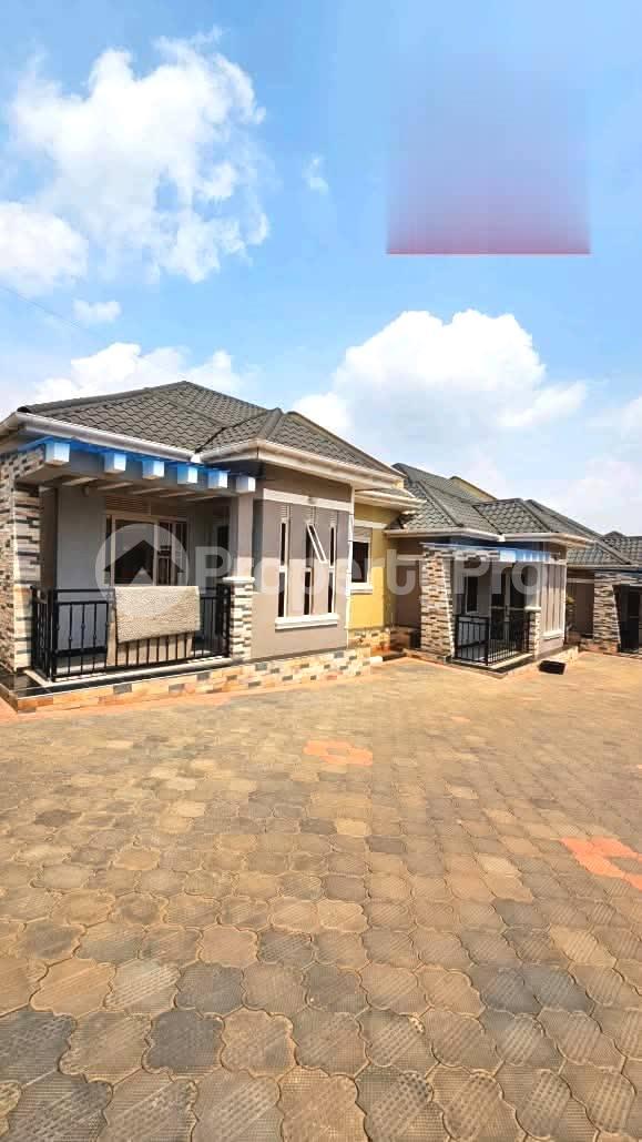 2 bedroom Bungalow Apartment for rent namugongo road Wakiso Central - 4