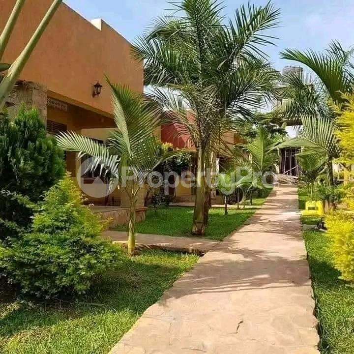2 bedroom Apartment Block Apartment for rent buwaate road Kampala Central - 6