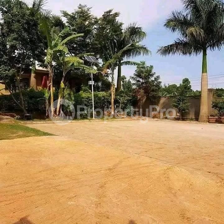 2 bedroom Apartment Block Apartment for rent buwaate road Kampala Central - 0