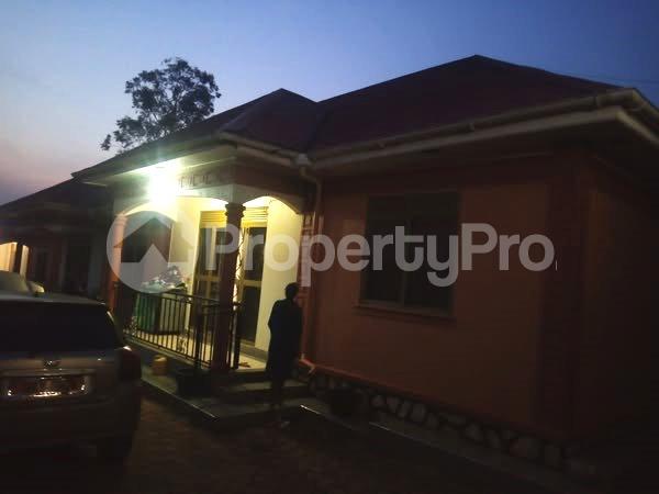 2 bedroom Bungalow Apartment for rent bweyogerere road Wakiso Central - 1