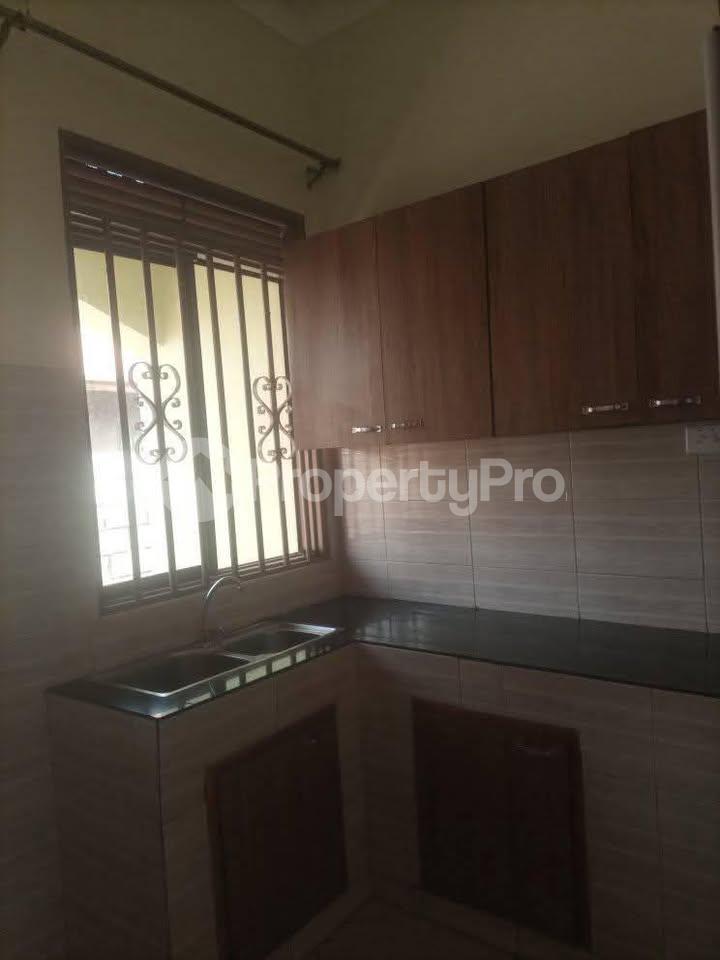 2 bedroom Bungalow Apartment for rent Bweyogerere road Wakiso Central - 4