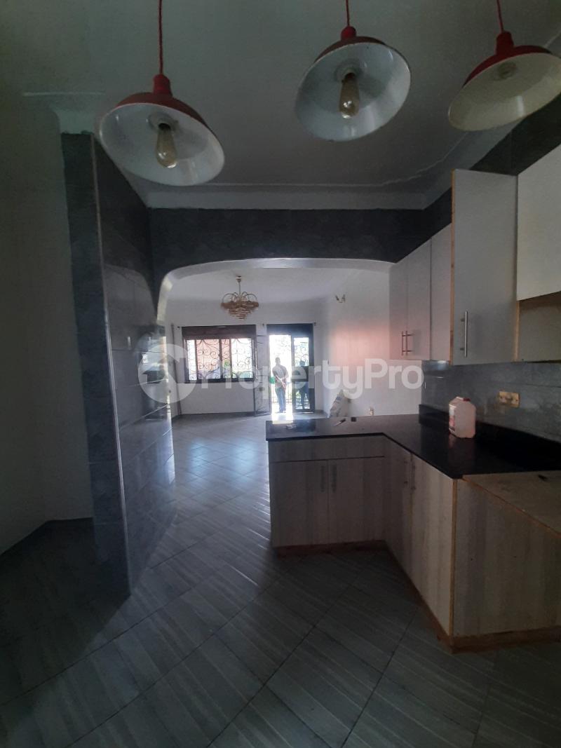 2 bedroom Bungalow Apartment for rent kisaasi road Kampala Central - 6