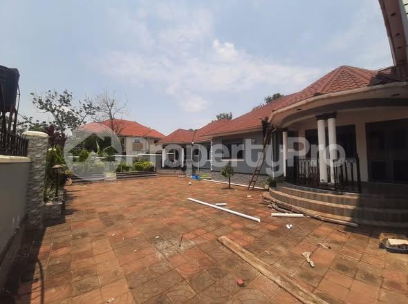 2 bedroom Bungalow Apartment for rent kisaasi road Kampala Central - 3