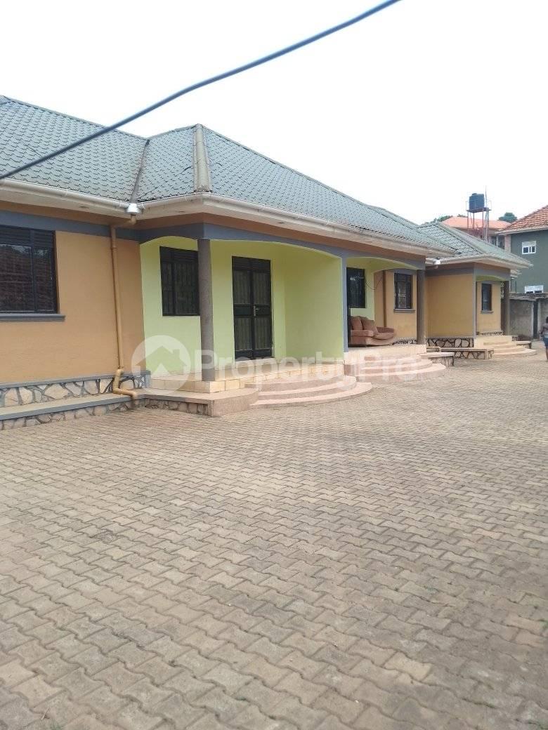2 bedroom Apartment Block Apartment for rent kyaliwajjala road Wakiso Central - 4
