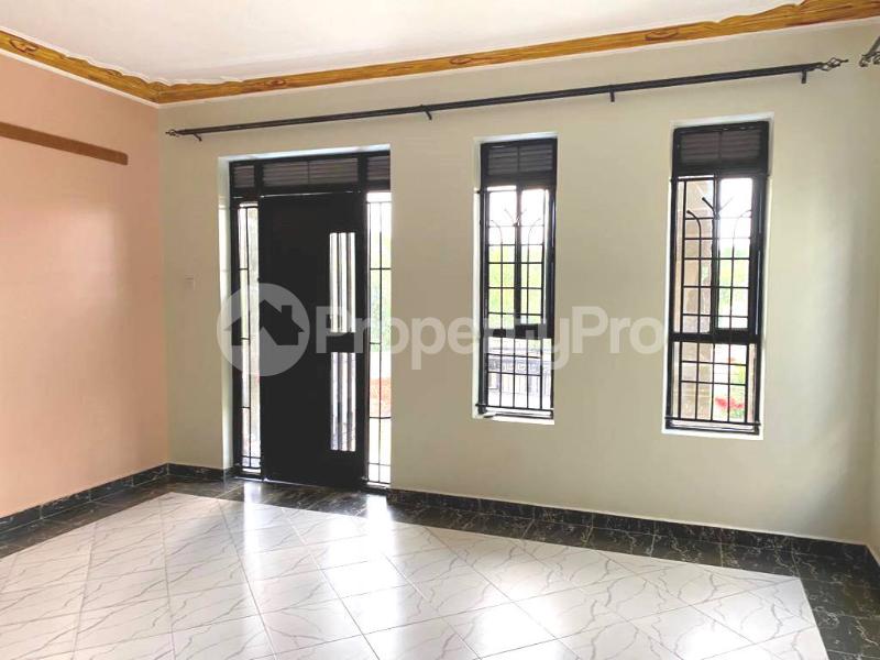 3 bedroom Bungalow Apartment for rent gayaza road Gayaza Wakiso Central - 8