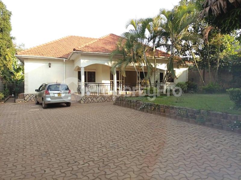 3 bedroom Apartment Block Apartment for rent najjera road Wakiso Central - 1