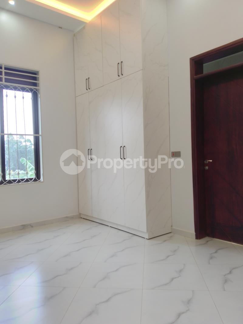 5 bedroom Bungalow Apartment for sale Kira road Kira Wakiso Central - 9