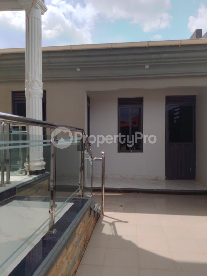 5 bedroom Bungalow Apartment for sale Kira road Kira Wakiso Central - 4