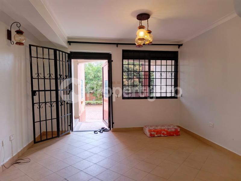 1 bedroom mini flat  Apartment Block Apartment for rent Kiwaatule road Kampala Central - 9