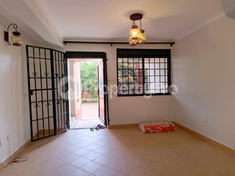 1 bedroom mini flat  Apartment Block Apartment for rent Kiwaatule road Kampala Central - 6