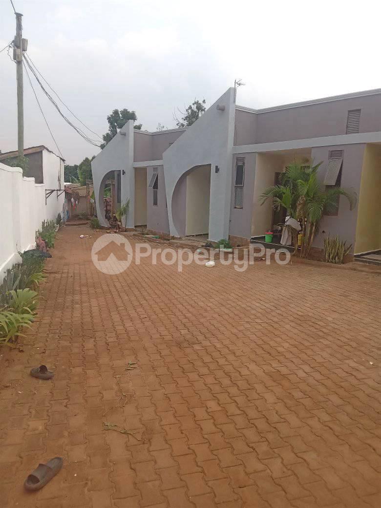 1 bedroom mini flat  Bungalow Apartment for rent kasangati road Wakiso Central - 1