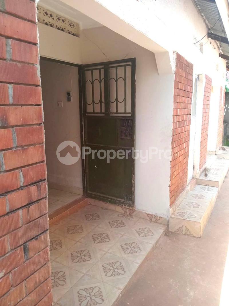 1 bedroom mini flat  Bungalow Apartment for rent namugongo road Wakiso Central - 0