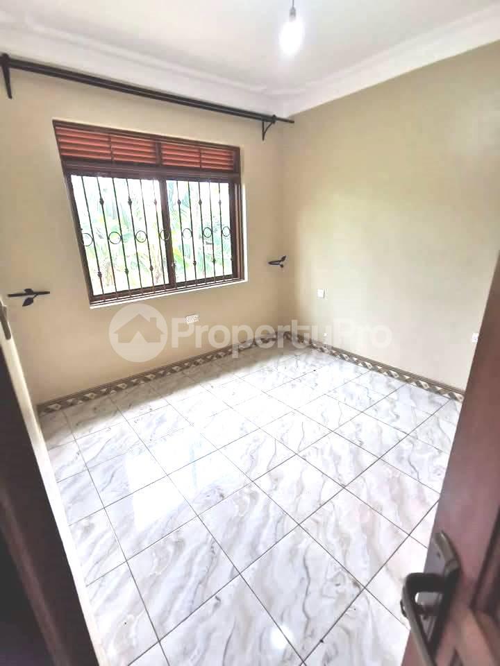 2 bedroom Apartment Block Apartment for rent gayaza road Gayaza Wakiso Central - 7