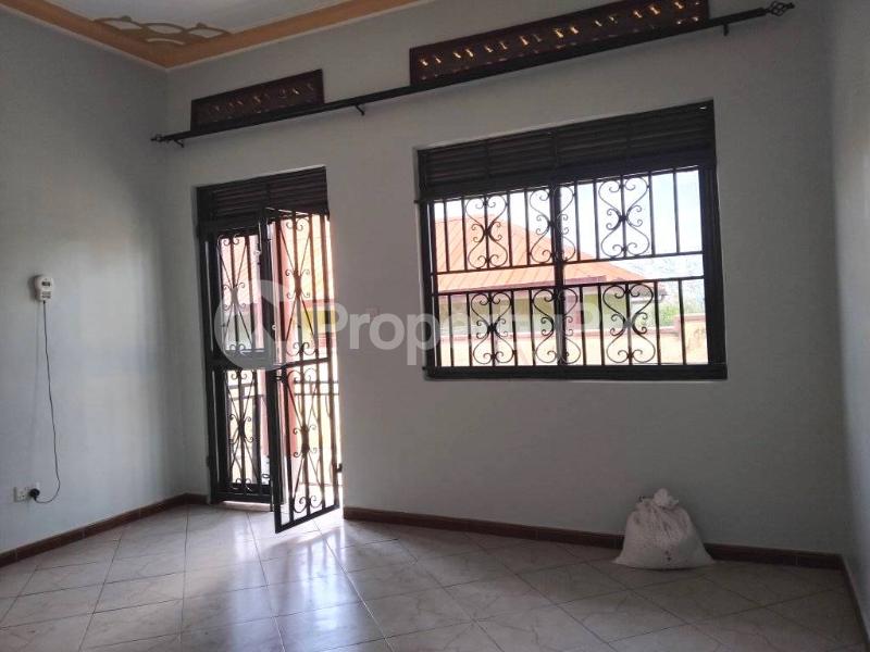 2 bedroom Bungalow Apartment for rent gayaza road Gayaza Wakiso Central - 7