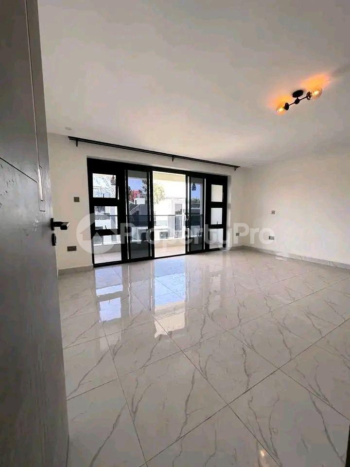 3 bedroom Apartment Block Apartment for rent Kulambilo road Kampala Central - 6