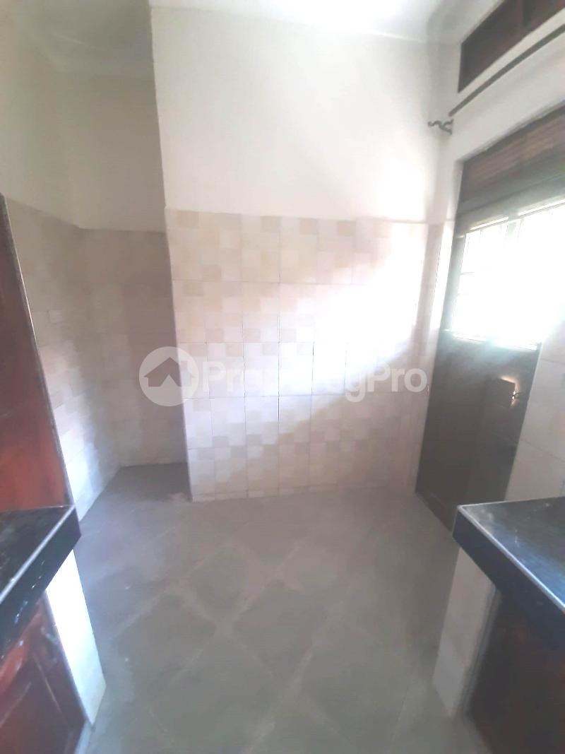 3 bedroom Bungalow Apartment for rent namugongo road Wakiso Central - 5