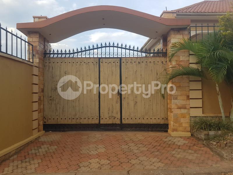 3 bedroom Bungalow Apartment for sale Bombo road  Nabweru Wakiso Central - 6
