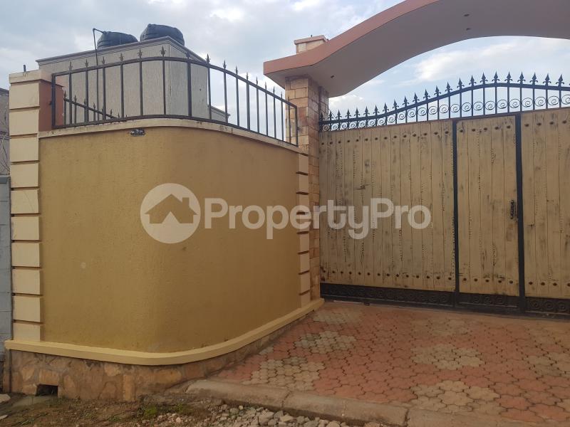 3 bedroom Bungalow Apartment for sale Bombo road  Nabweru Wakiso Central - 13