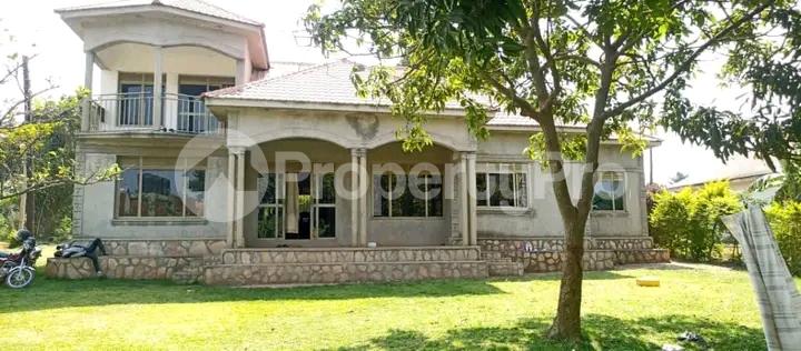 4 bedroom Bungalow Apartment for sale Nkumba Entebbe road  Kampala Central Kampala Central - 5
