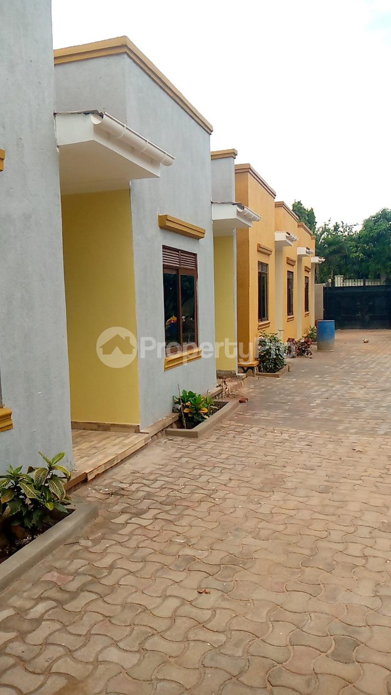 1 bedroom mini flat  Apartment Block Apartment for rent wampeewo road Kira Wakiso Central - 2