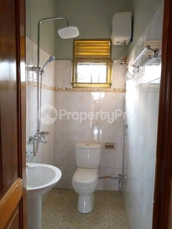 1 bedroom mini flat  Bungalow Apartment for rent buwaate road Kampala Central - 0