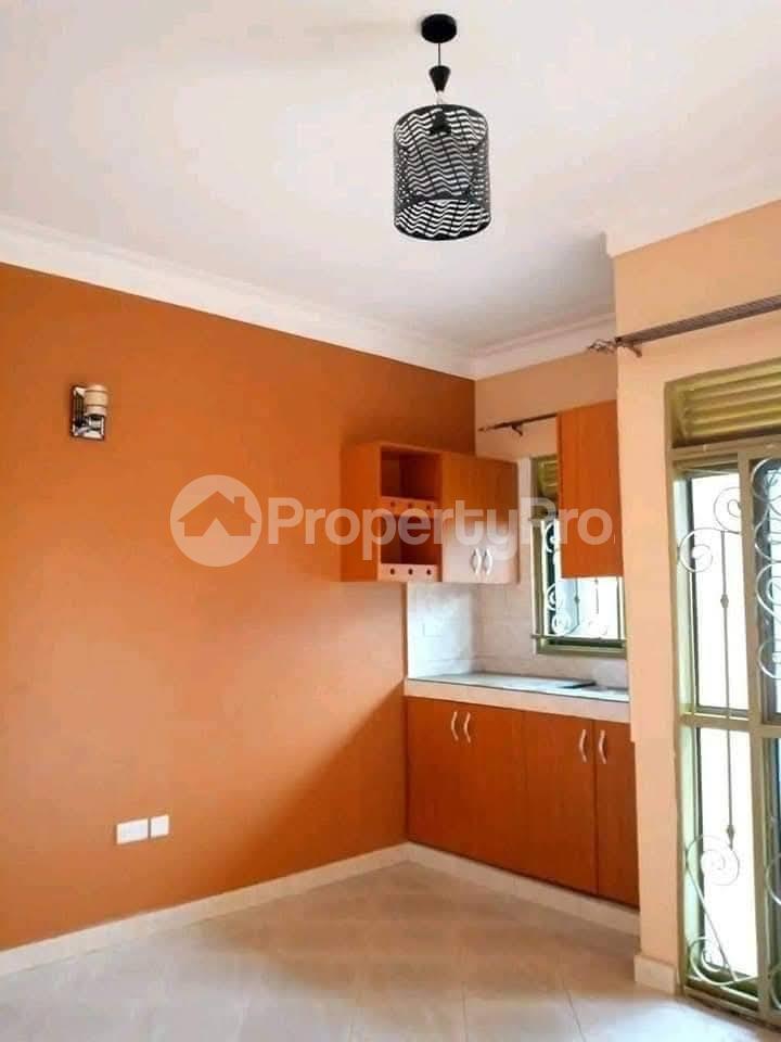1 bedroom mini flat  Bungalow Apartment for rent buwaate road Kampala Central - 4
