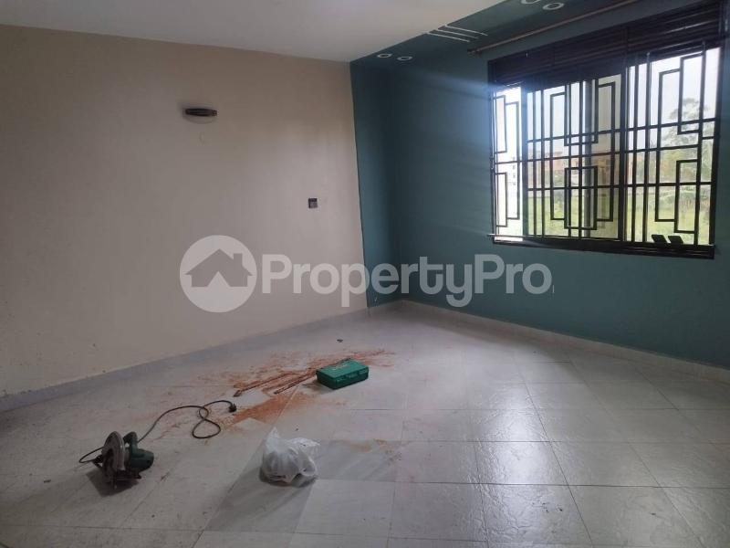 2 bedroom Apartment Block Apartment for rent namugongo road Wakiso Central - 5