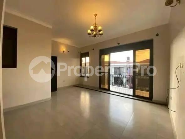 2 bedroom Apartment Block Apartment for rent kisaasi road Kampala Central - 4