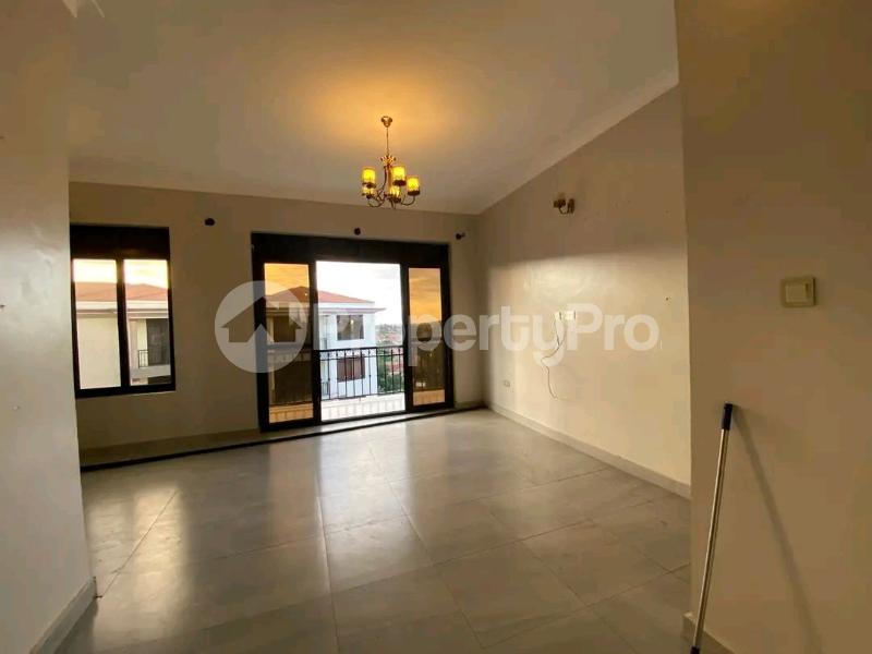 2 bedroom Apartment Block Apartment for rent Kisaasi road Kisaasi Kampala Central - 10