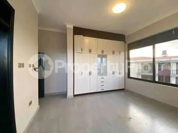 2 bedroom Apartment Block Apartment for rent kisaasi road Kampala Central - 3
