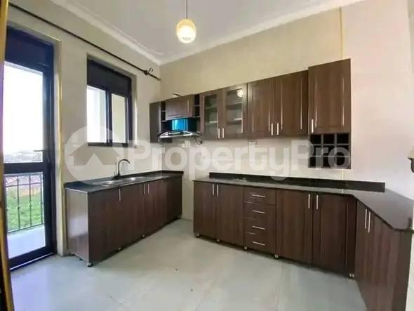 2 bedroom Apartment Block Apartment for rent kisaasi road Kampala Central - 7